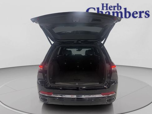 Used 2022 Jeep Grand Cherokee Overland w/ Advanced Protech Group III image 7