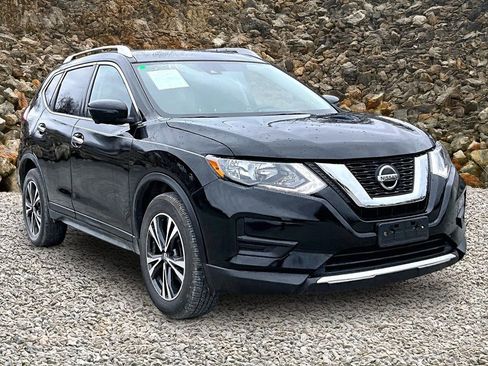 Used 2019 Nissan Rogue SV w/ Sun & Sound Touring Package image 10