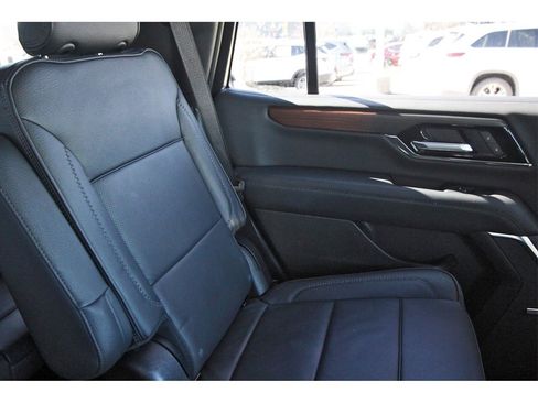 Used 2025 GMC Yukon Denali image 9
