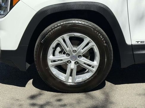 Certified 2024 GMC Terrain SLE AWD/4WD image 7