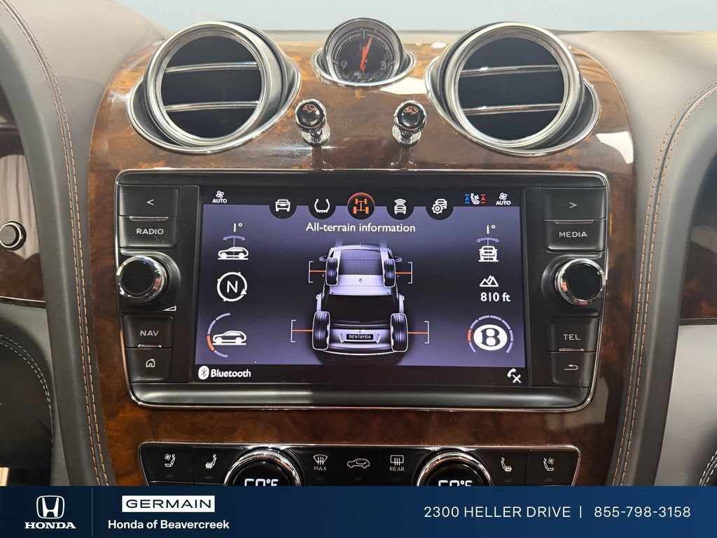 Used 2018 Bentley Bentayga AWD/4WD image 18