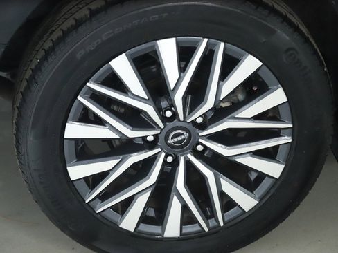 Used 2024 Nissan Altima 2.5 SV w/ SV Premium Package image 12