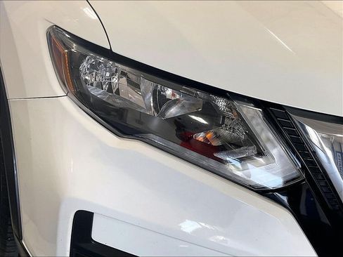 Used 2019 Nissan Rogue SV AWD/4WD image 32
