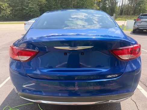 Used 2015 Chrysler 200 Limited FWD image 9