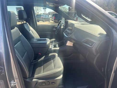 Used 2022 Chevrolet Tahoe Premier AWD/4WD image 16