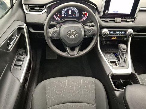 Used 2023 Toyota RAV4 XLE AWD/4WD image 12