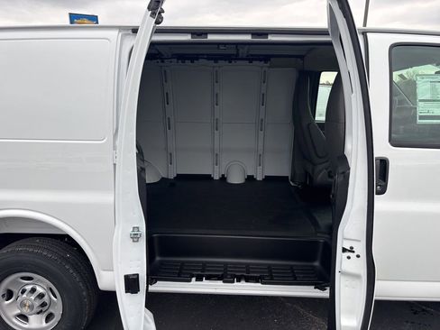 New 2025 Chevrolet Express 2500 w/ Driver Convenience Package RWD image 31