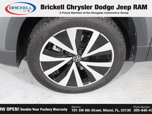 Used 2022 Volkswagen Taos SE FWD image 38