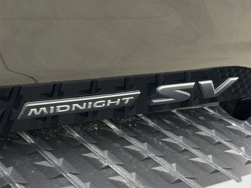 Used 2024 Nissan Titan SV w/ SV Convenience Package image 6