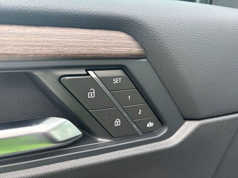 New 2026 GMC Acadia Denali image 13