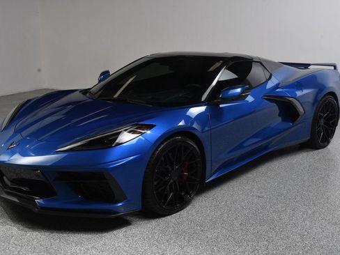 Used 2020 Chevrolet Corvette Stingray Premium Conv w/ 3LT Preferred Equipment Group RWD image 2
