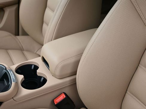 New 2026 Porsche Macan S image 21