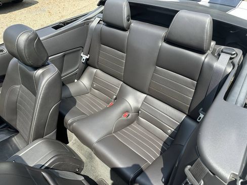 Used 2014 Ford Mustang GT Premium RWD image 20