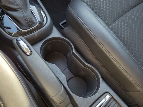 Used 2022 Buick Encore Preferred w/ Safety Package image 32