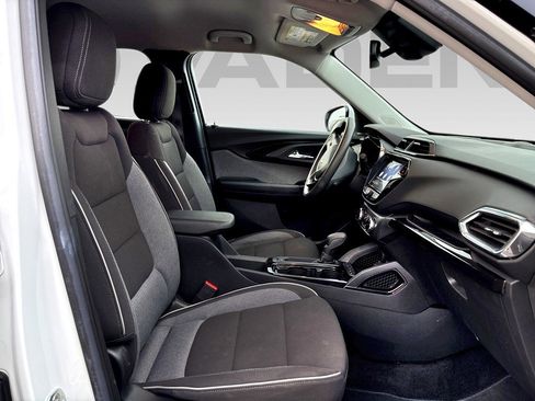 Used 2023 Chevrolet TrailBlazer LT w/ Convenience Package image 14
