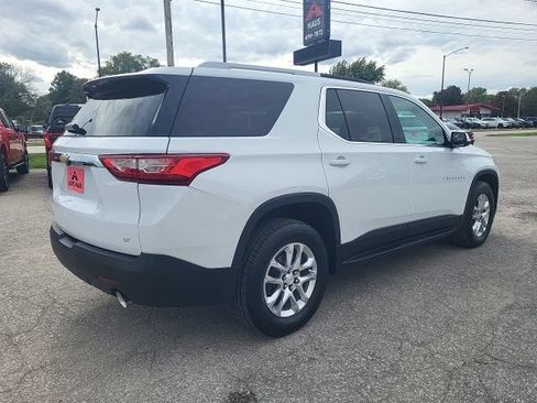 Used 2018 Chevrolet Traverse LT w/ LPO, 'HIT The Road' Package AWD/4WD image 4