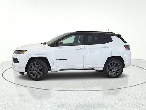 Used 2025 Jeep Compass Limited w/ High Altitude Package AWD/4WD image 2