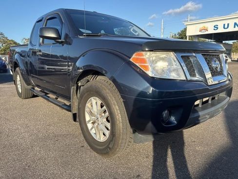 Used 2017 Nissan Frontier SV image 4