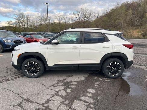 Used 2021 Chevrolet TrailBlazer LT w/ Convenience Package image 3