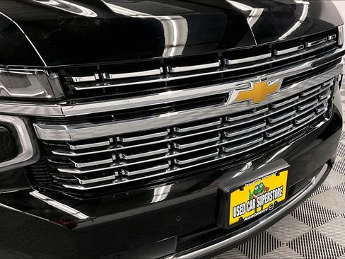 Used 2023 Chevrolet Suburban Premier AWD/4WD image 35