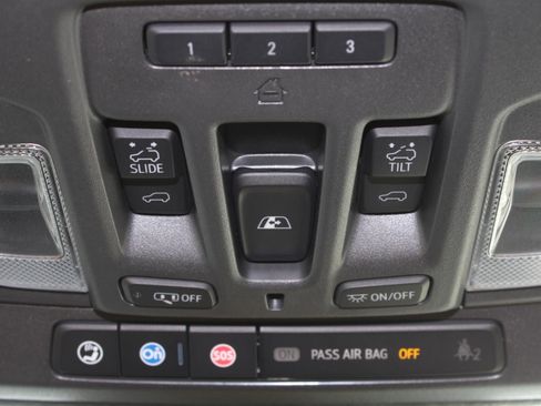 Used 2024 GMC Sierra 1500 Denali Ultimate image 10