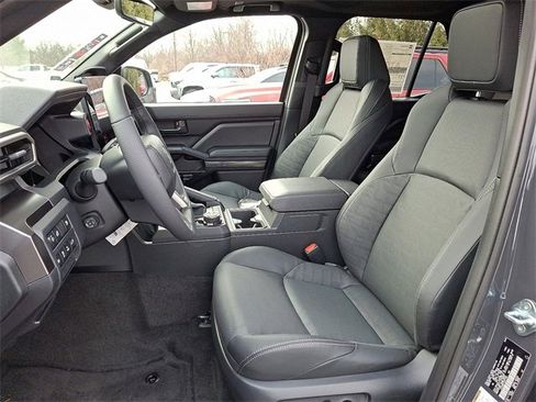 New 2025 Toyota 4Runner TRD Off-Road Premium image 6