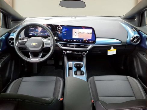 New 2026 Chevrolet Equinox EV LT FWD image 24