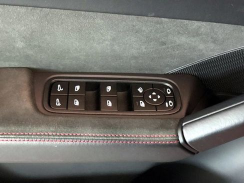 Certified 2025 Porsche Cayenne GTS AWD/4WD image 20