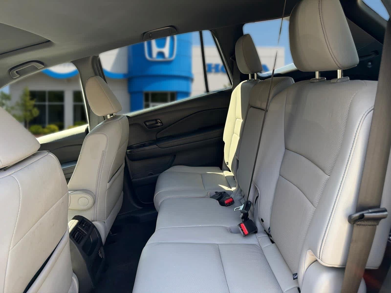 Used 2023 Honda Passport EX-L image 28