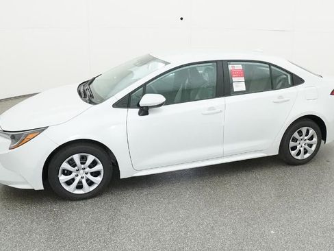 New 2026 Toyota Corolla LE image 2