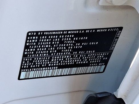 Certified 2022 Volkswagen Taos SE w/ Panoramic Sunroof Package image 33