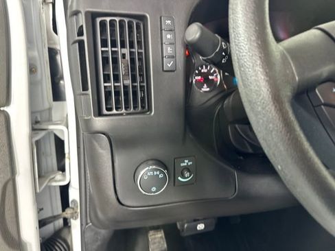 Used 2024 Chevrolet Express 2500 image 18