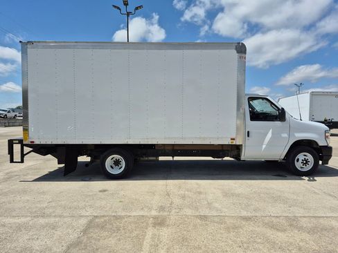 Used 2024 Ford E-350 and Econoline 350 Super Duty w/ Power Windows & Locks Group RWD image 8