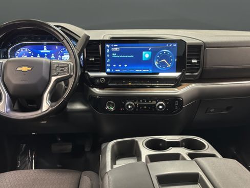 Used 2023 Chevrolet Silverado 1500 LT AWD/4WD image 11