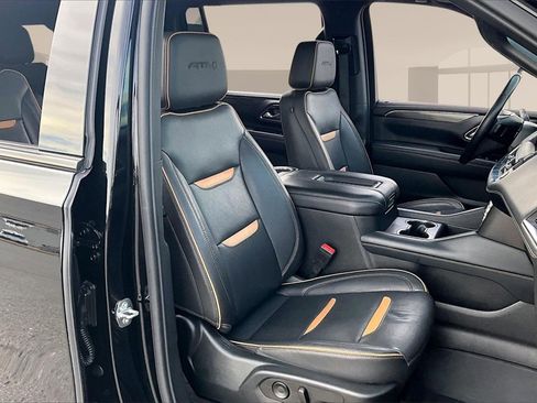 Used 2023 GMC Yukon XL AT4 w/ AT4 Premium Package image 7
