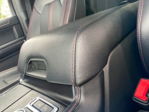 Used 2024 Ford Expedition Limited AWD/4WD image 25