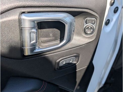 Used 2022 Jeep Wrangler Rubicon w/ Cold Weather Group image 12