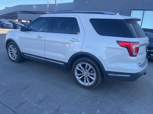 Used 2018 Ford Explorer Limited w/ Equipment Group 301A image 4