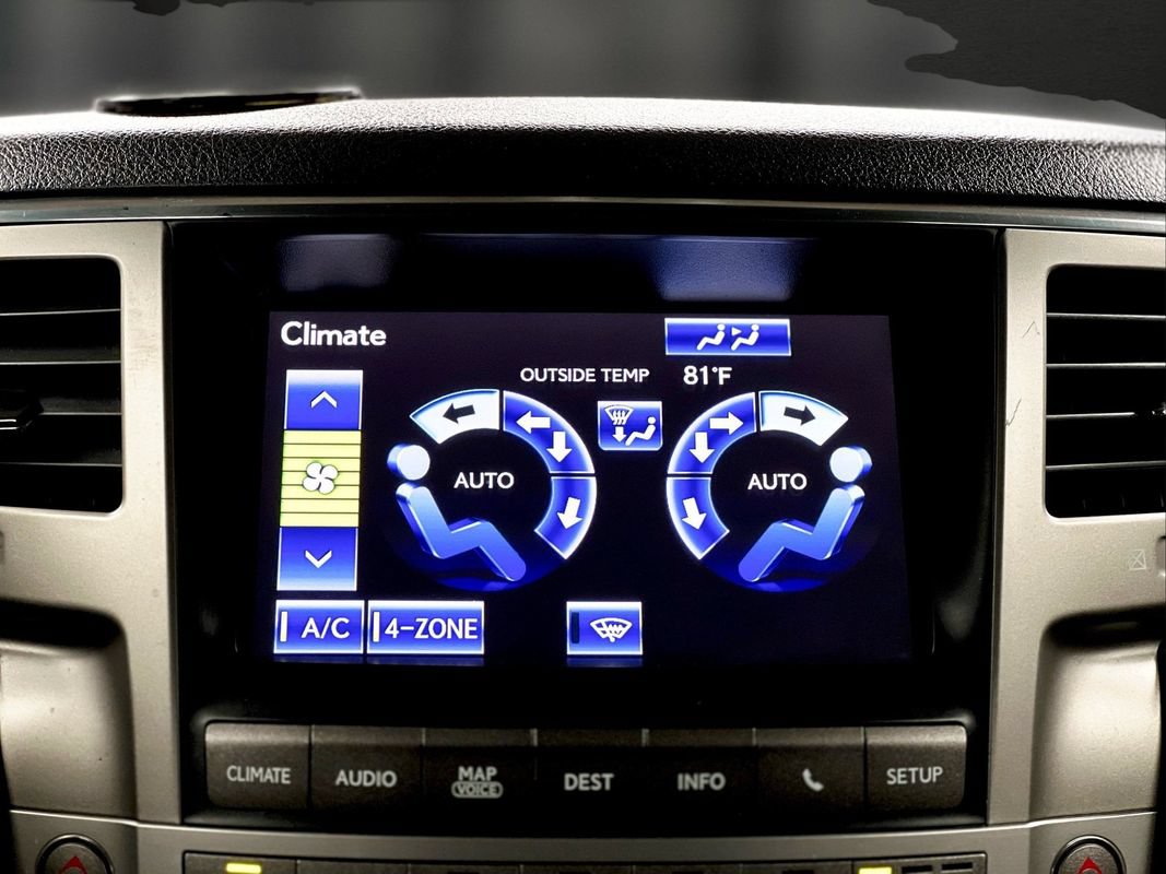 Used 2015 Lexus LX 570 4WD w/ Luxury Package image 32