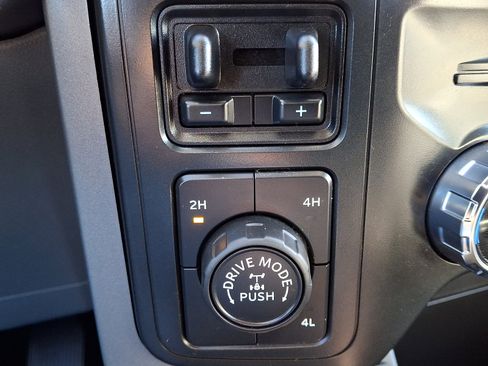 Certified 2022 Ford F150 XLT w/ Equipment Group 302A High image 25