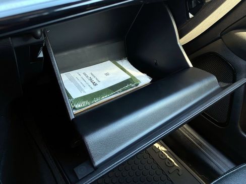 Used 2024 Jeep Compass Trailhawk image 20