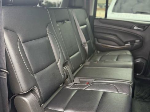 Used 2018 Chevrolet Suburban LT RWD image 13
