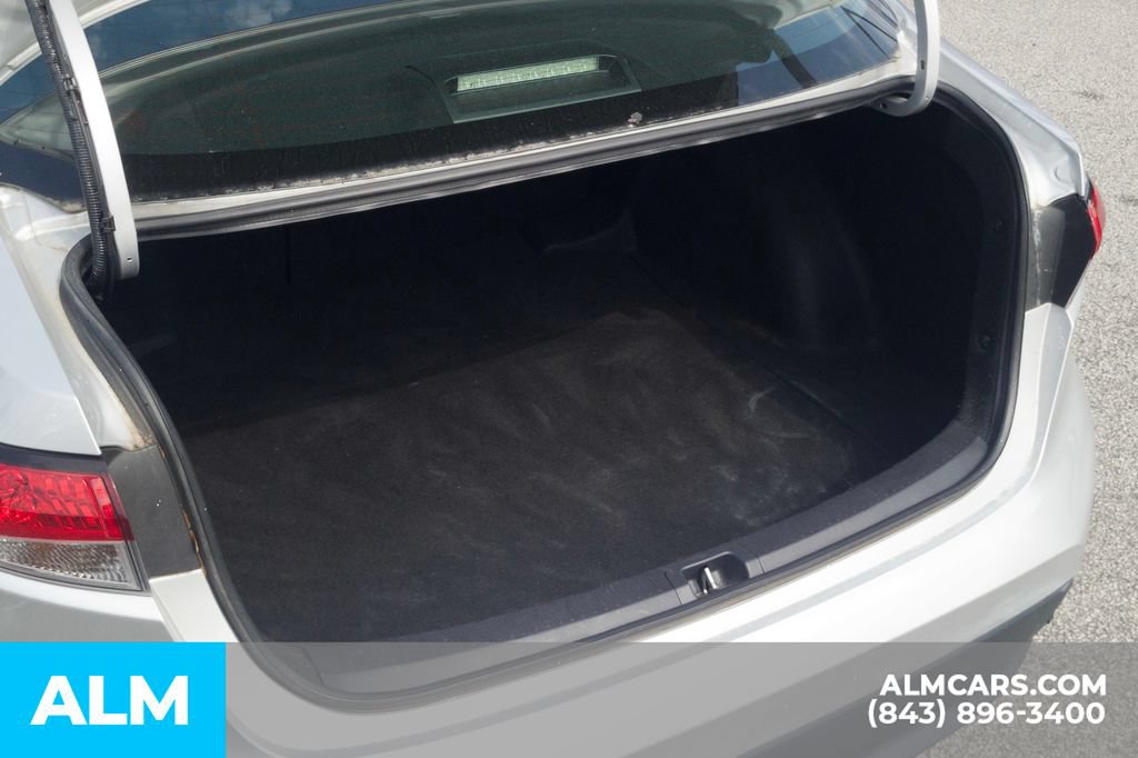 Used 2024 Toyota Corolla LE FWD image 8