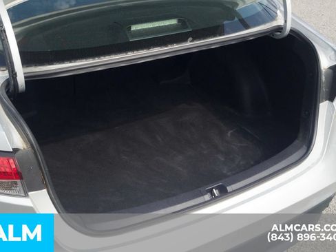 Used 2024 Toyota Corolla LE FWD image 8