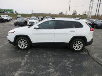 Used 2018 Jeep Cherokee Latitude video 2
