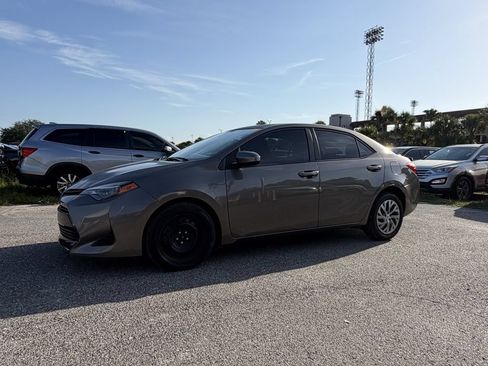 Used 2019 Toyota Corolla LE FWD image 9
