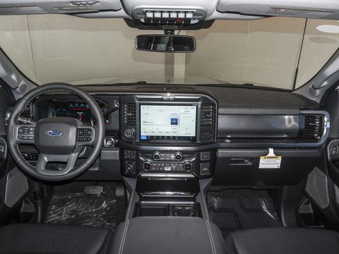 New 2026 Ford F250 Lariat w/ Black Appearance Package AWD/4WD image 26
