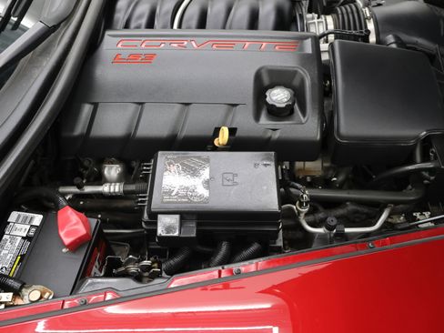 Used 2011 Chevrolet Corvette Grand Sport w/ Preferred Equipment Group RWD image 16