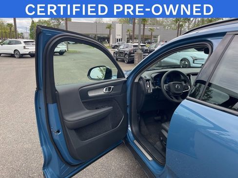 Certified 2024 Volvo XC40 B5 Core AWD/4WD image 10