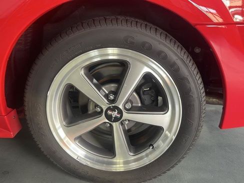 Used 2004 Ford Mustang Mach 1 RWD image 17